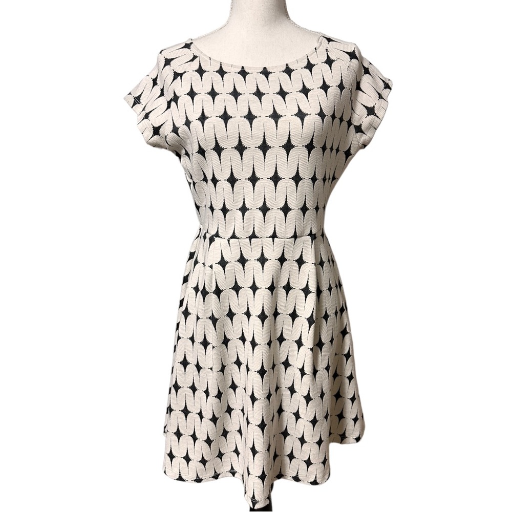 Geometric star modern swing dress